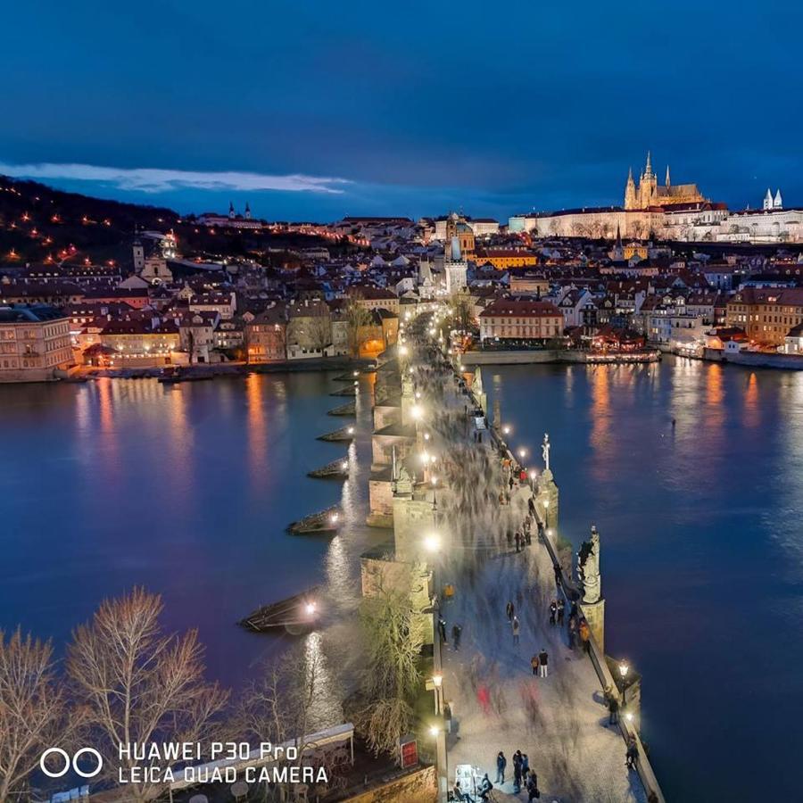H+ Apartman Letiste Praha Lägenhet Exteriör bild